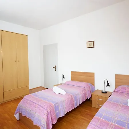 Albergue Amdg *