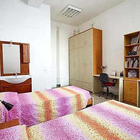 Hostel Amdg *